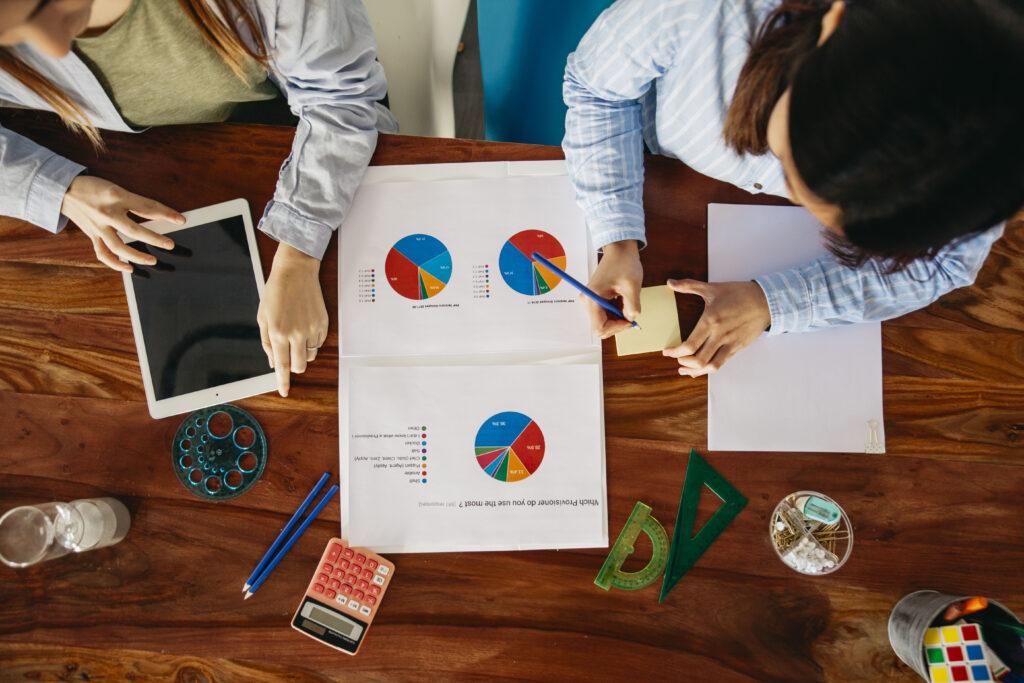 Benchmarking y estandares de mercado Consultoría